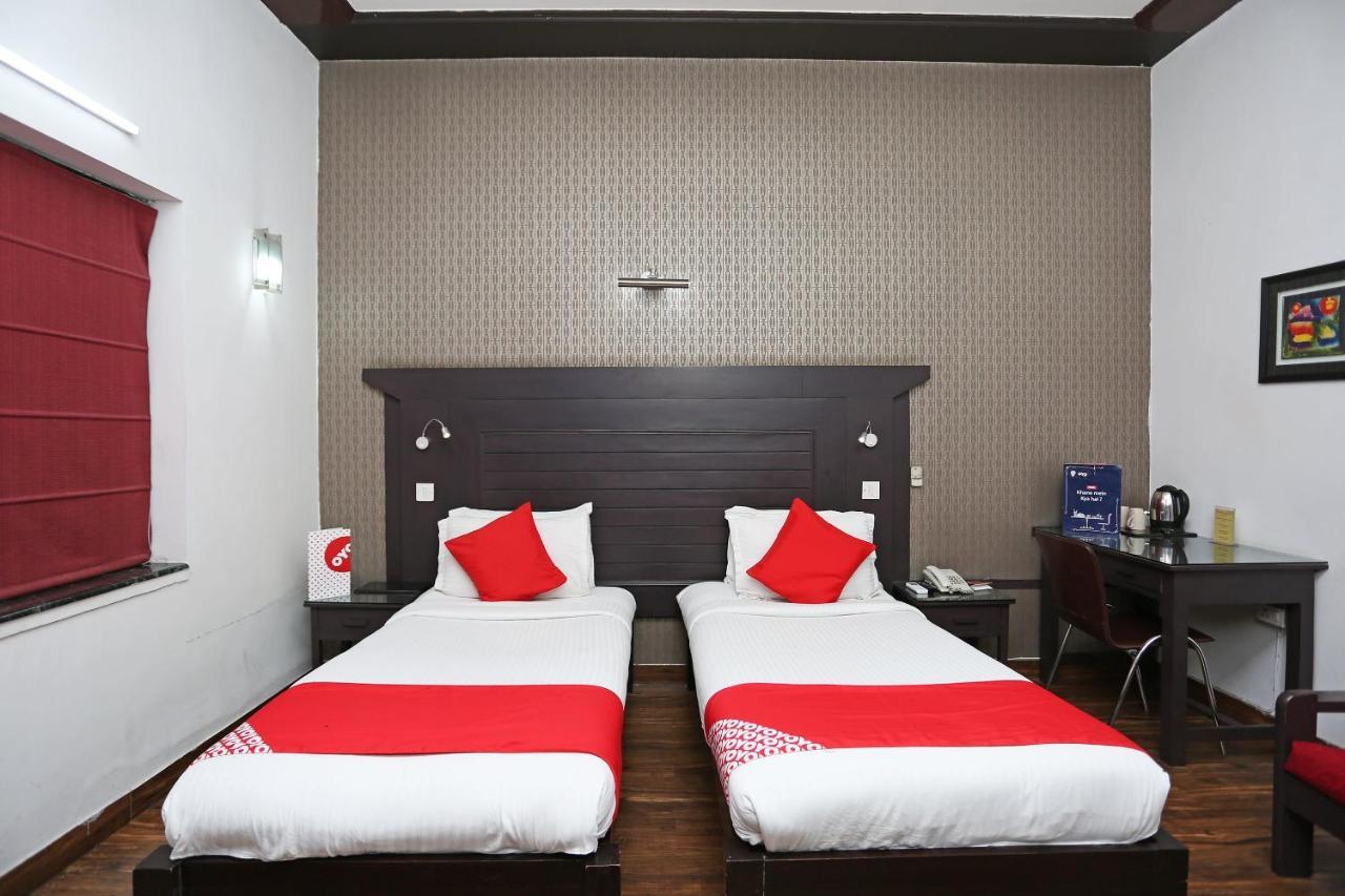 Hotel Chalet New Delhi Extérieur photo
