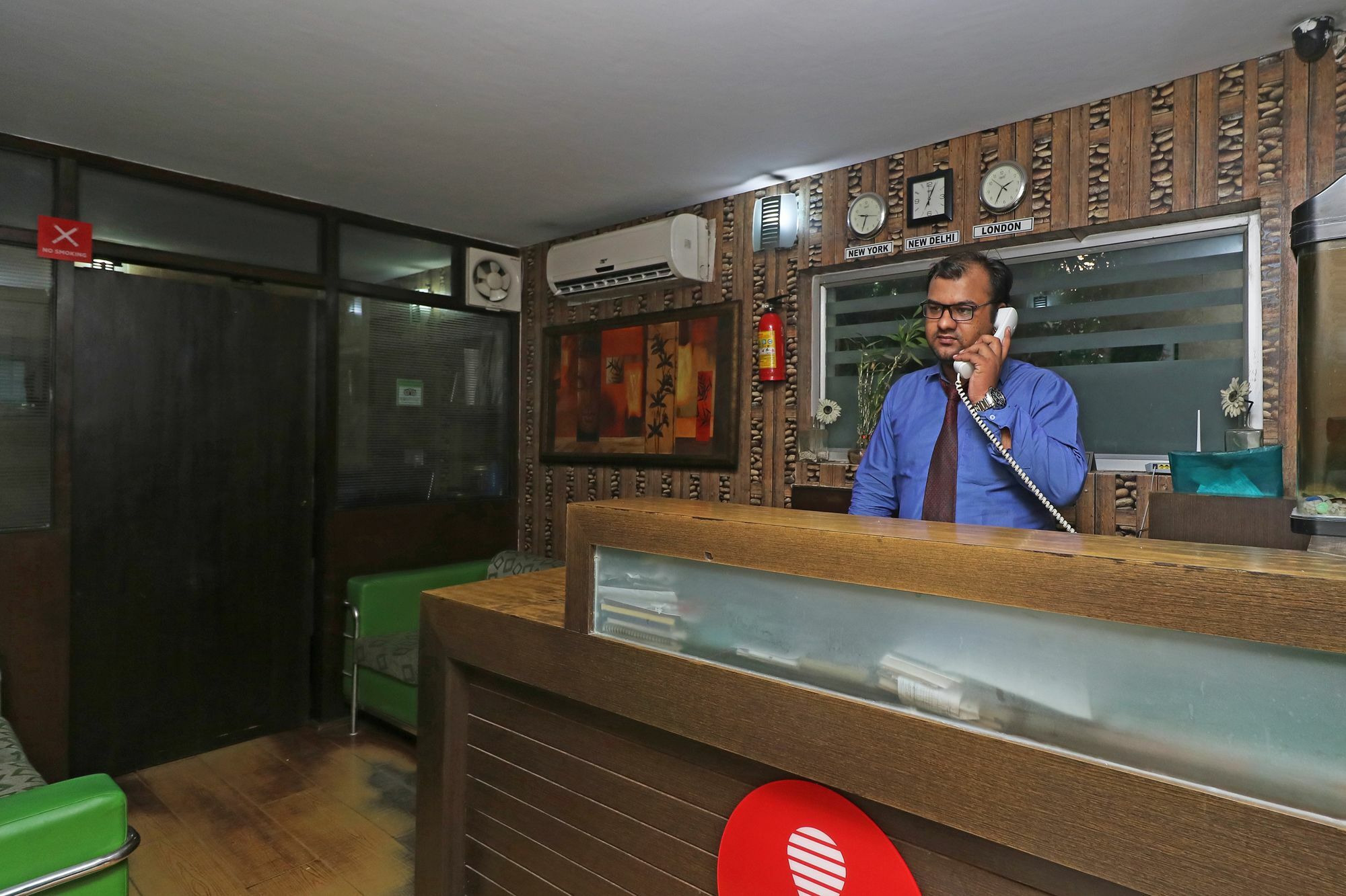 Hotel Chalet New Delhi Extérieur photo