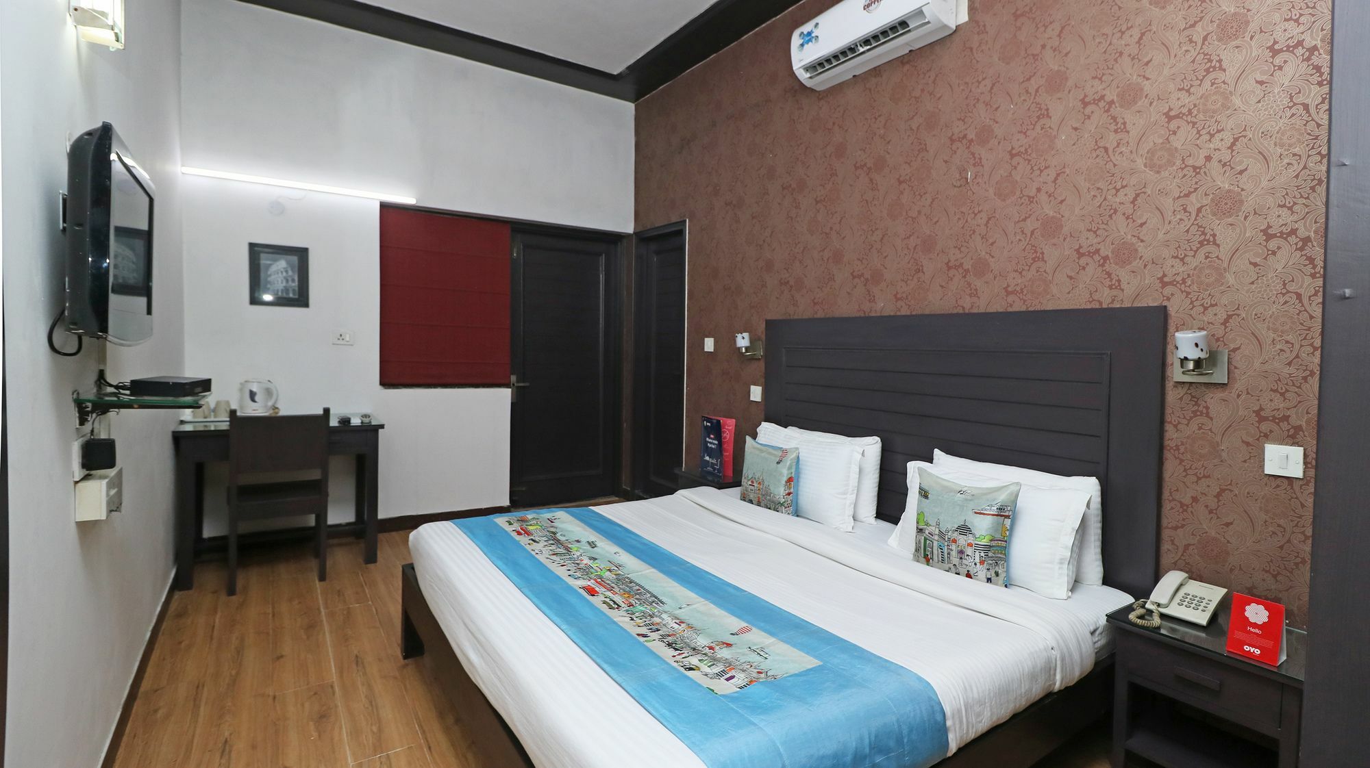 Hotel Chalet New Delhi Extérieur photo