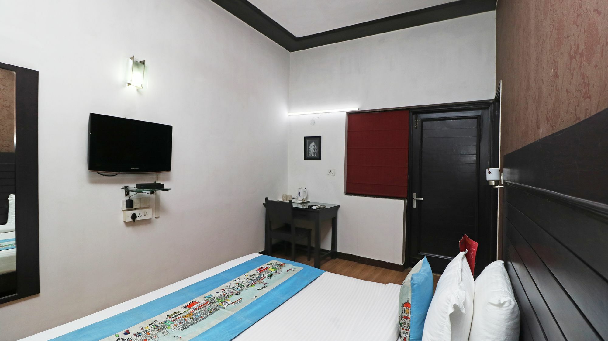 Hotel Chalet New Delhi Extérieur photo
